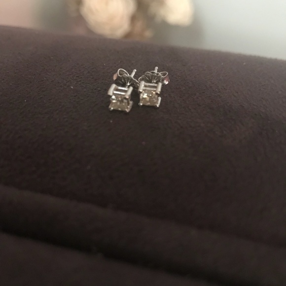 Earrings - Picture 3 of 3